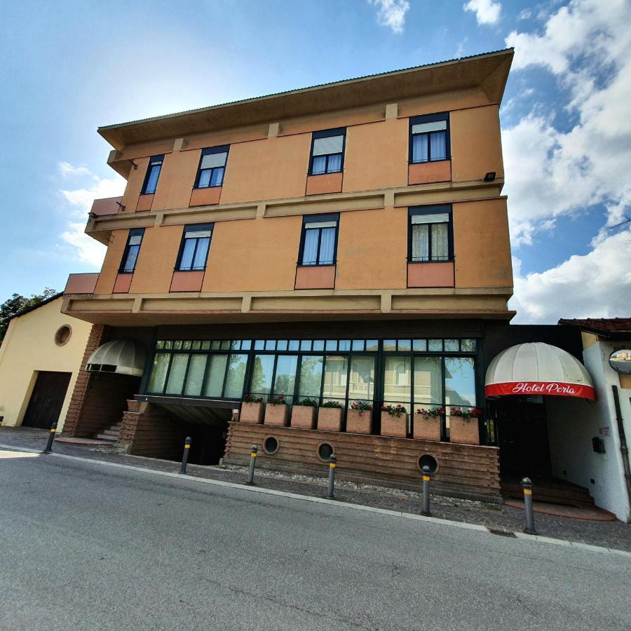 Hotel Perla Massa Lombarda エクステリア 写真